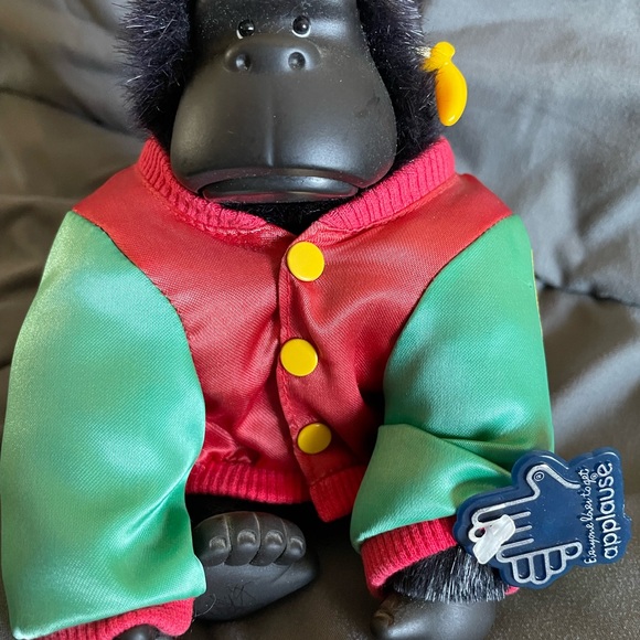 Magical Murphy Gorilla Teddy Sportwear toy plush - Picture 4 of 6